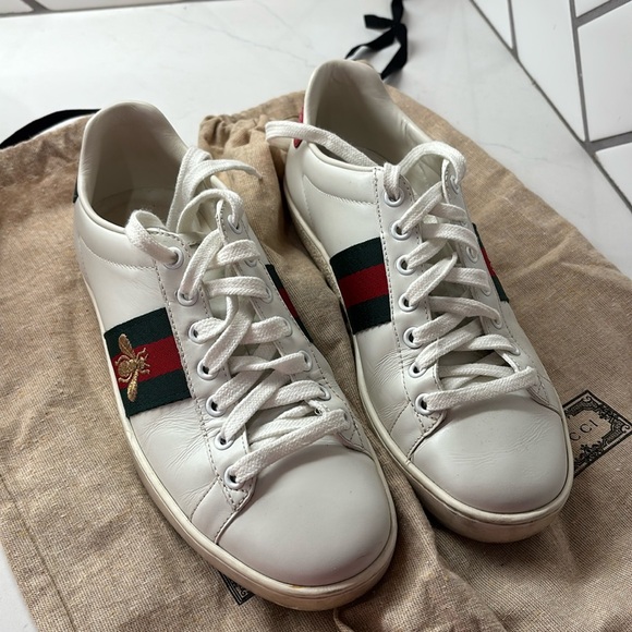 Gucci still Great shape - Picture 1 of 6